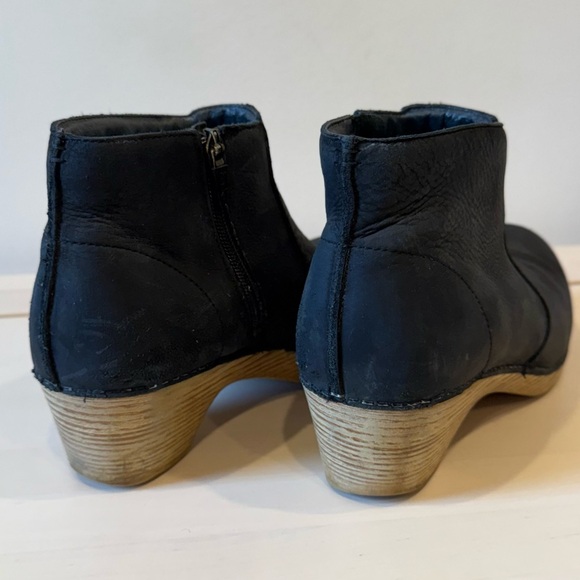 Dansko Maria clog black suede booties boots size 39 - Picture 3 of 5